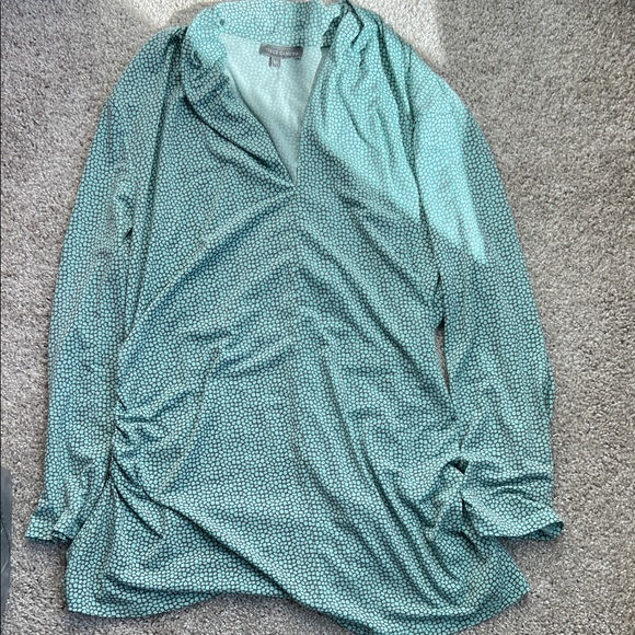 Vince Camuto Tops - Vince Camuto Aqua Patterned Blouse